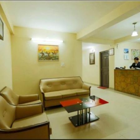 Hotel Mohan Palace Манали Экстерьер фото
